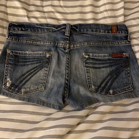 7 For All Mankind Shorts - Picture 2 of 3